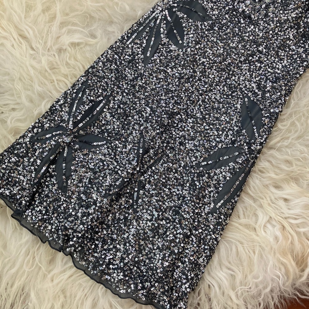 Adrianna Papell Sequined V-Neck Party Dress - Picture 4 of 14
